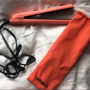 Amika Hair Straightener